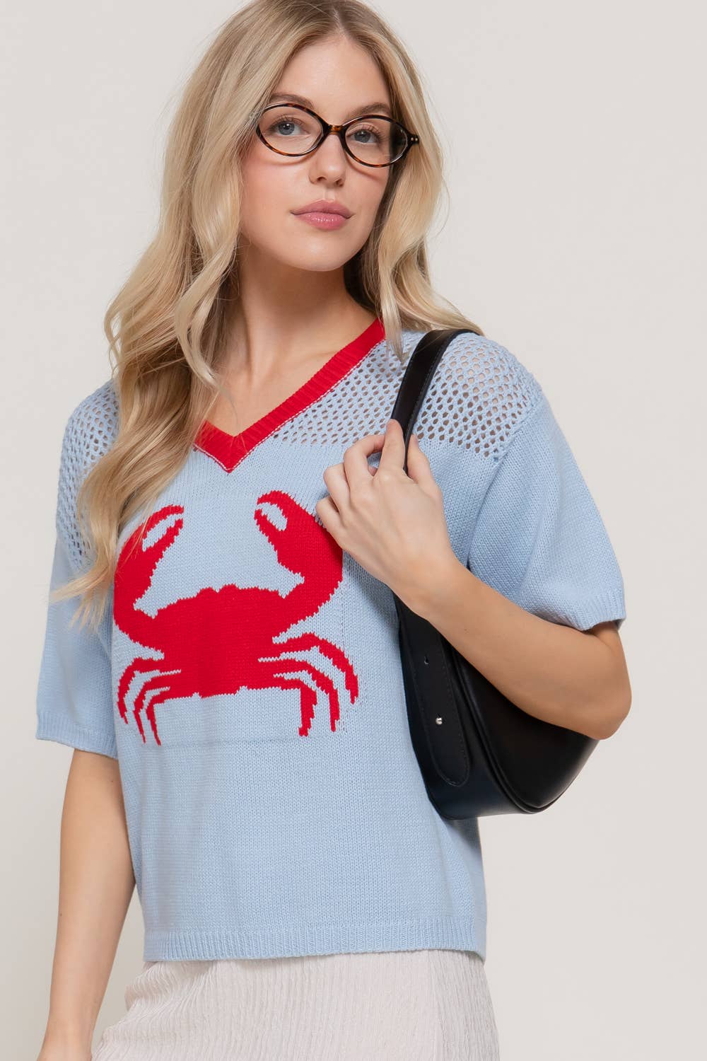 Short Sleeve V-Neck Jacquard Top with Contrasting Neck Band