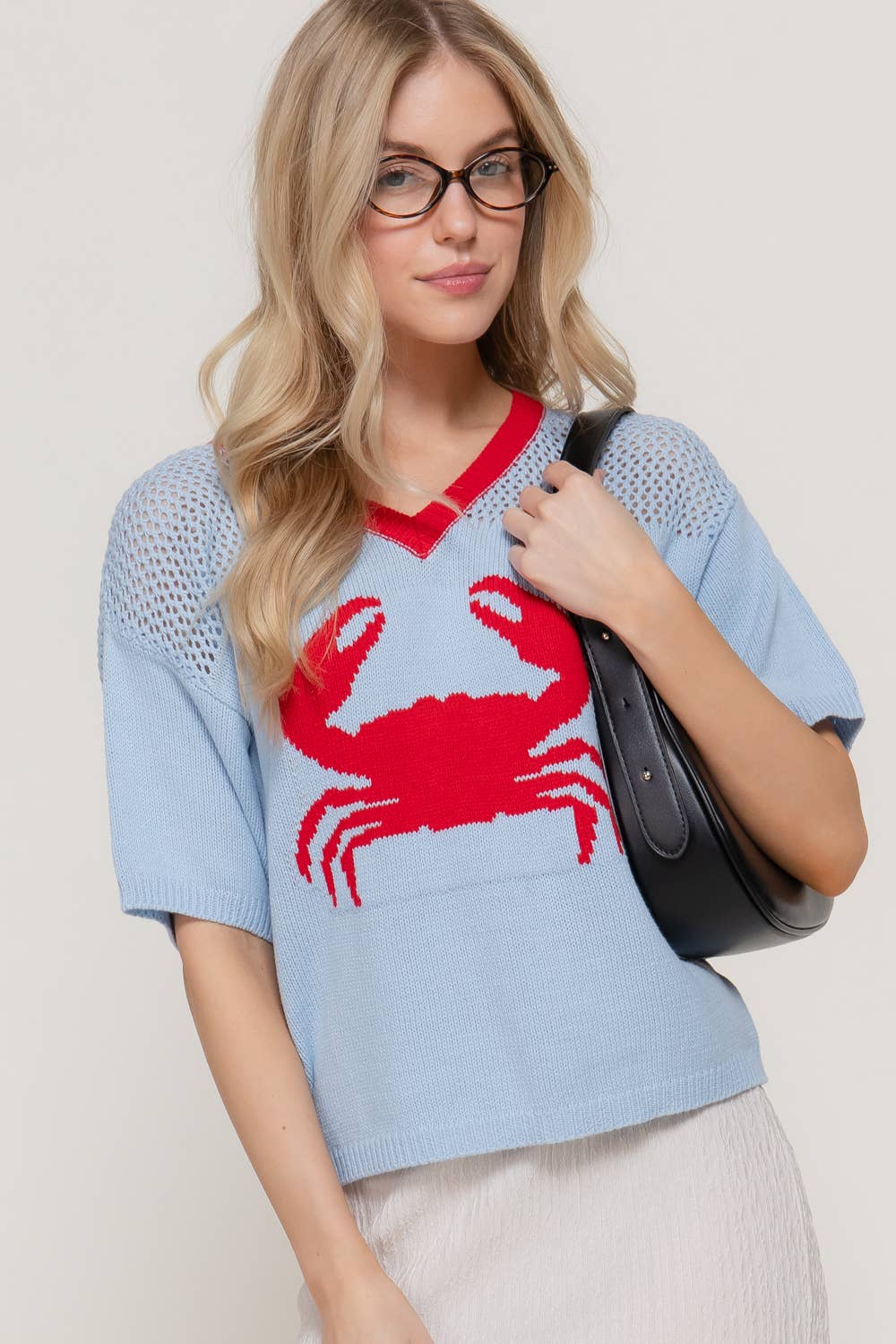 Short Sleeve V-Neck Jacquard Top with Contrasting Neck Band