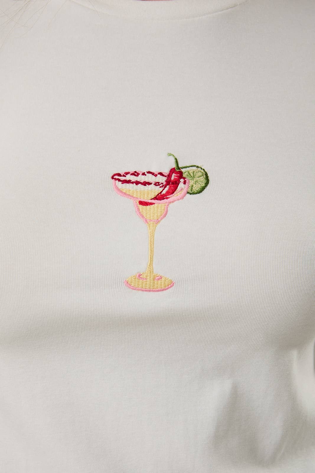 CREW NECK SHORT SLEEVE SPICY COCKTAIL EMBROIDERED T-SHIRT