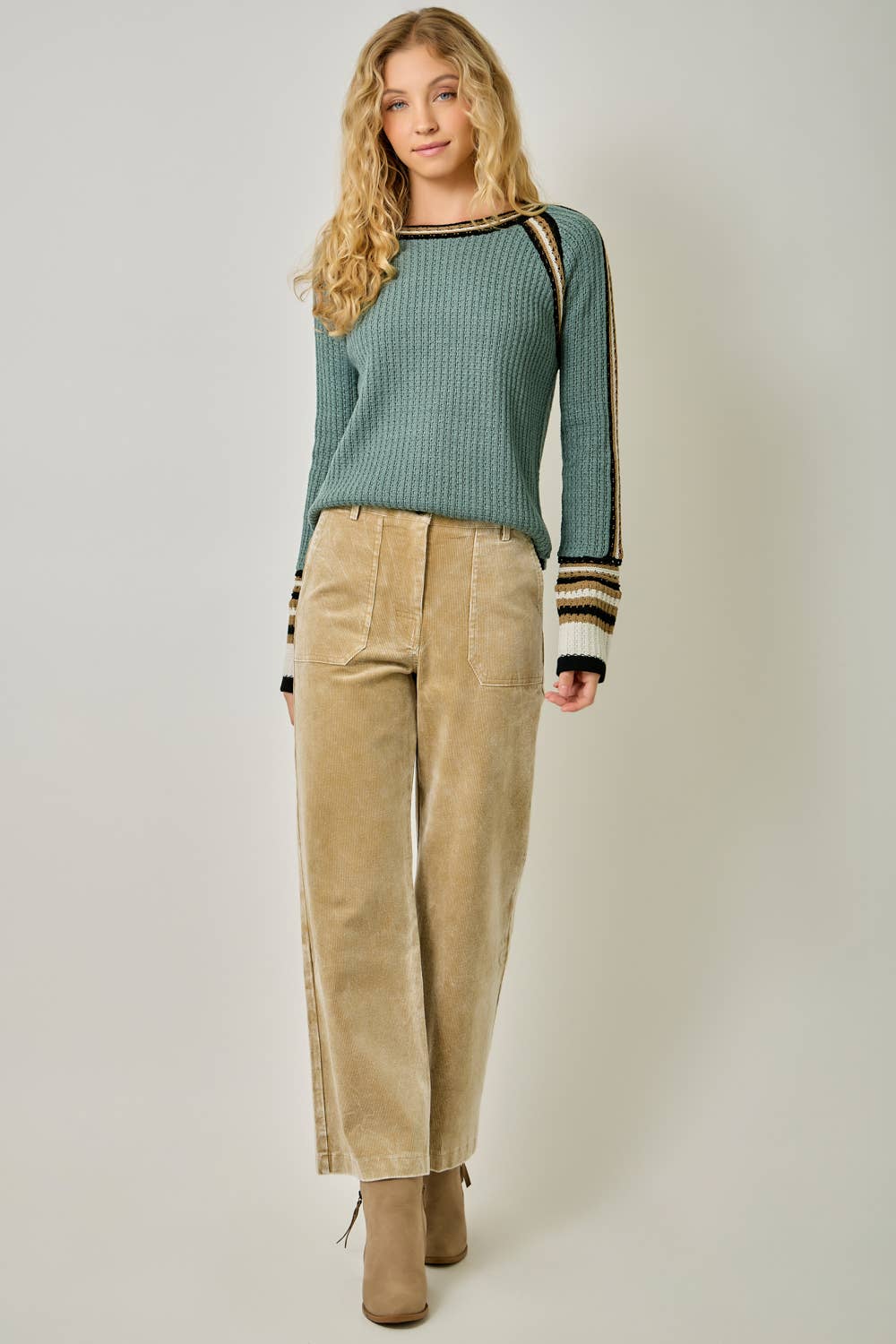 61199 Raglan Sleeve Trim Detail Sweater Top