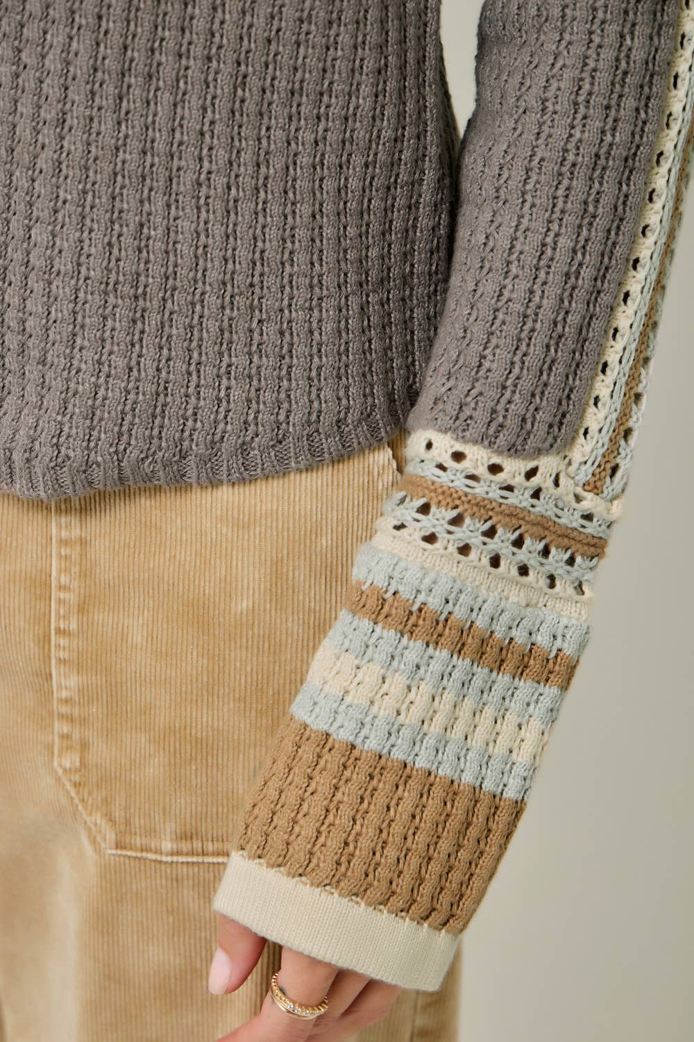 61199 Raglan Sleeve Trim Detail Sweater Top
