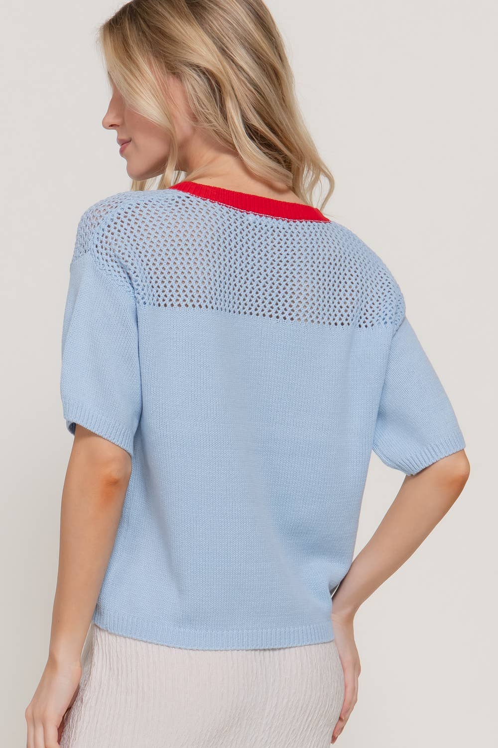 Short Sleeve V-Neck Jacquard Top with Contrasting Neck Band