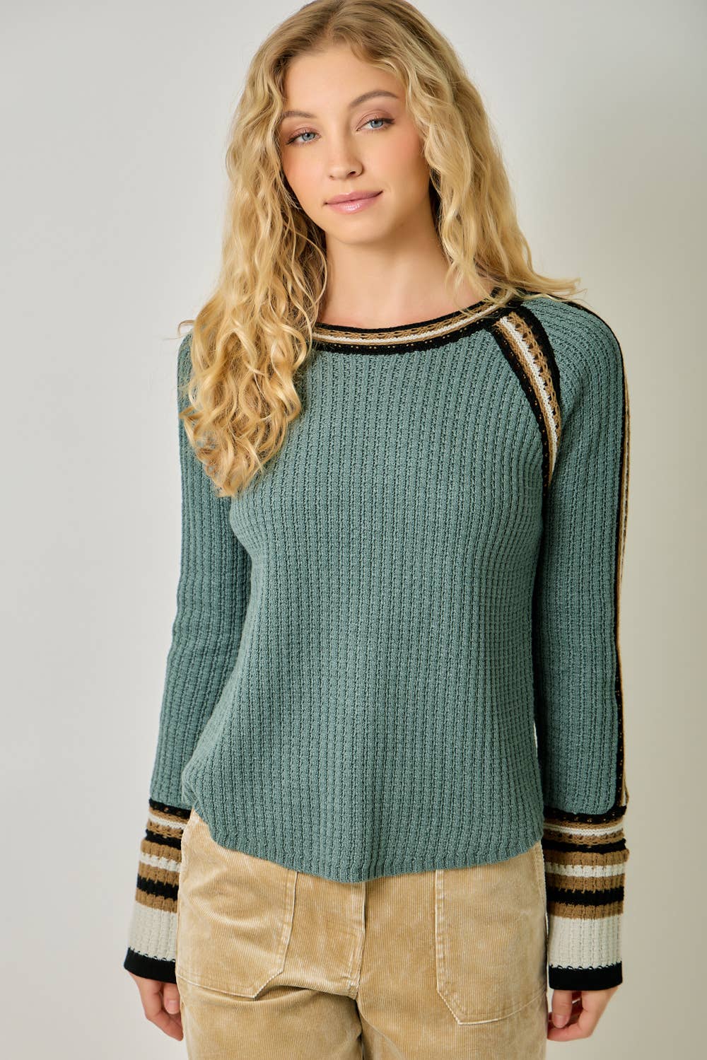 61199 Raglan Sleeve Trim Detail Sweater Top